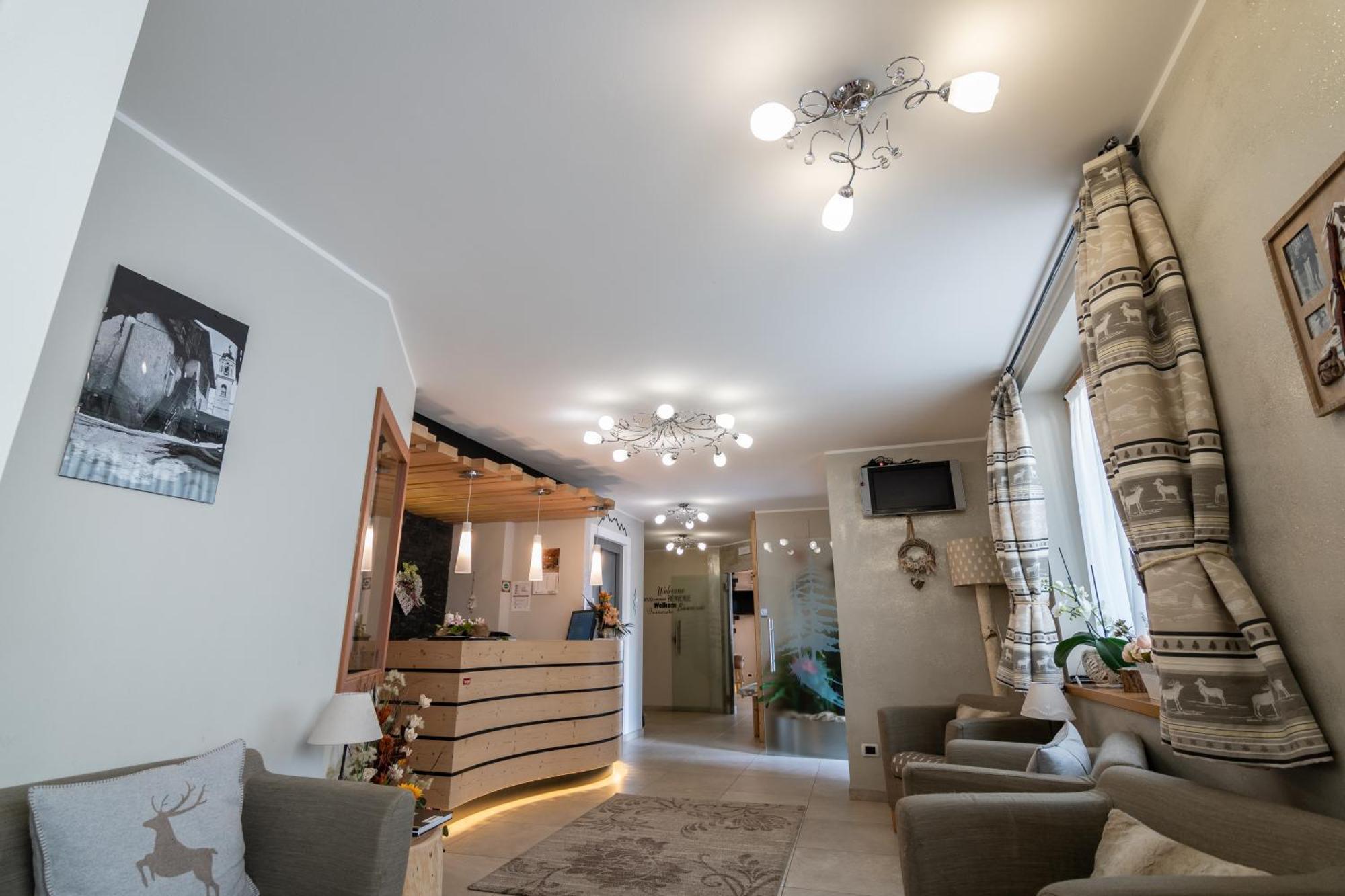 Aparthotel Dolomites Living&Relax Commezzadura Εξωτερικό φωτογραφία