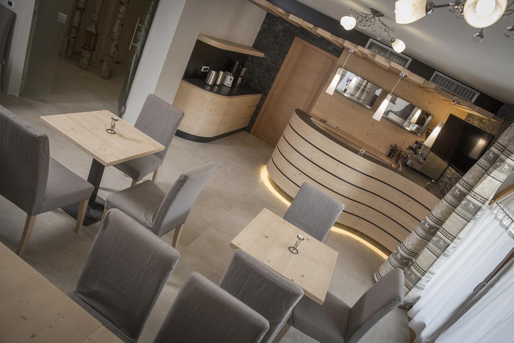 Aparthotel Dolomites Living&Relax Commezzadura Εξωτερικό φωτογραφία