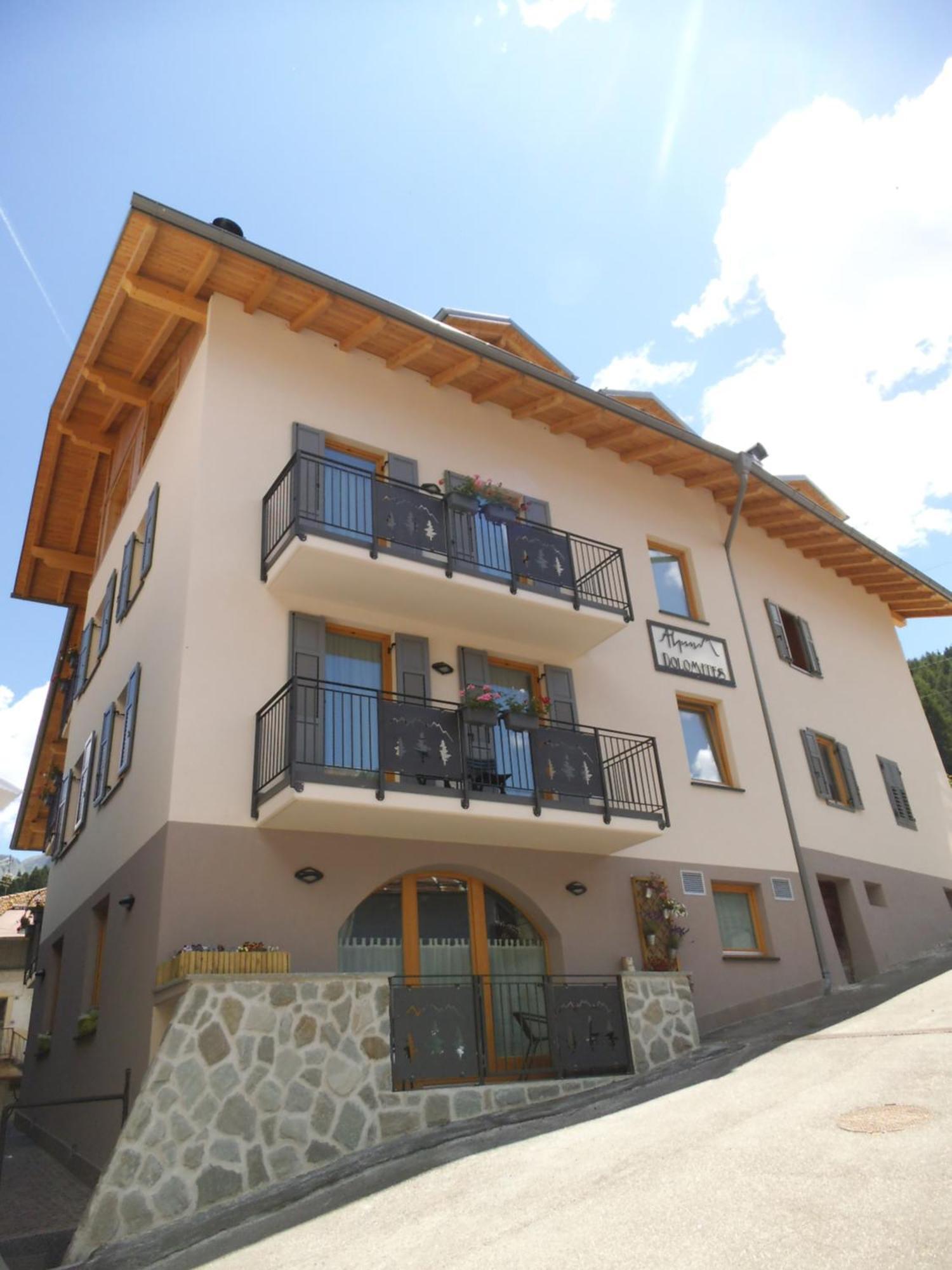Aparthotel Dolomites Living&Relax Commezzadura Εξωτερικό φωτογραφία